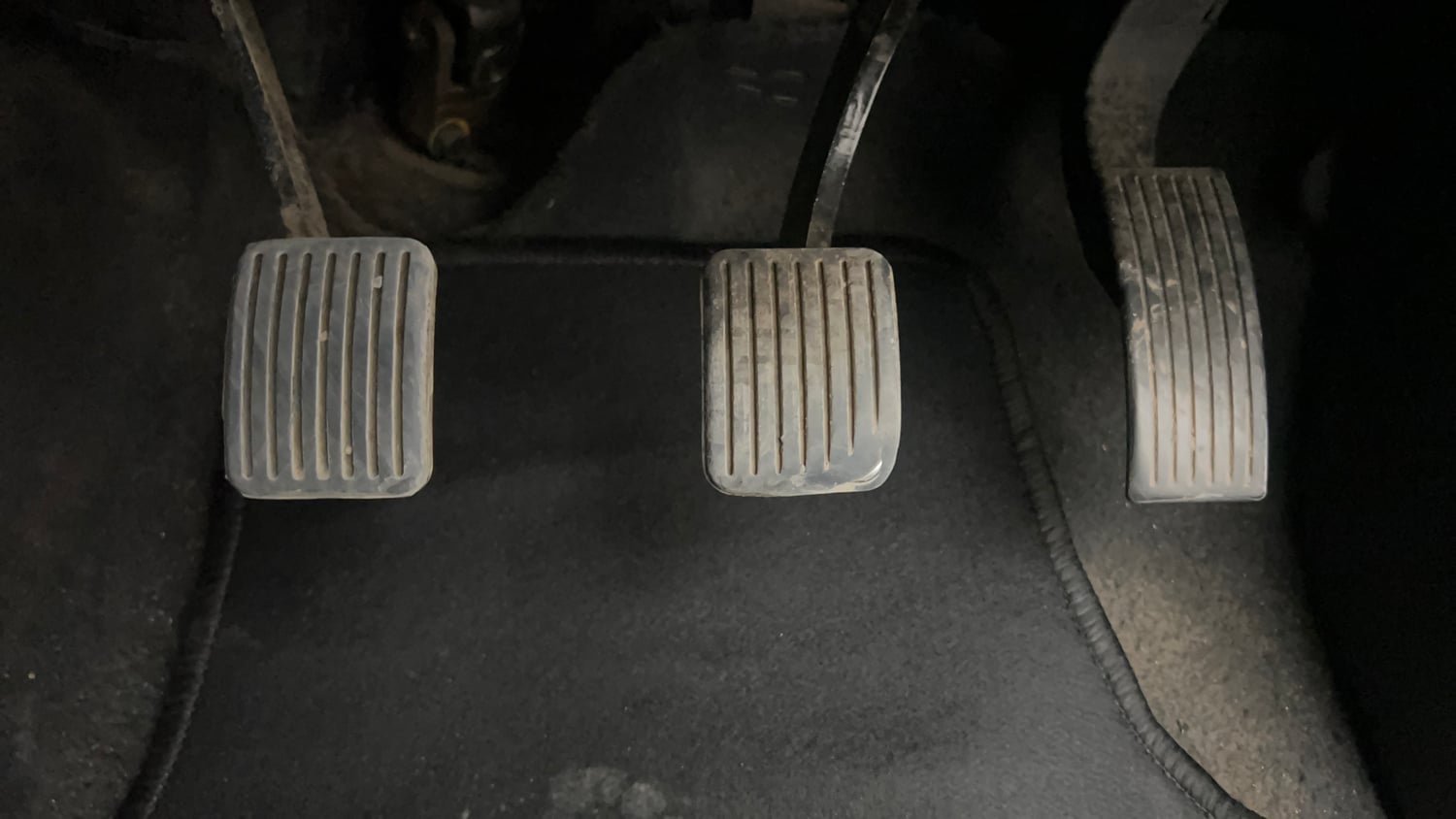 Used 2014 Hyundai Grand i10 Asta 1.2 Kappa VTVT (O) Petrol Manual interior PEDALS VIEW