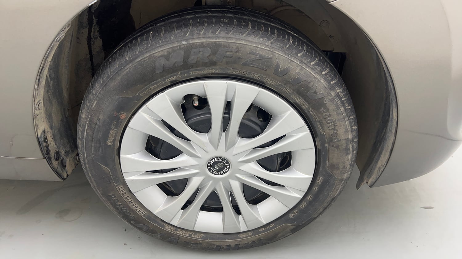 Used 2019 Maruti Suzuki Baleno Delta Petrol Manual tyres RIGHT FRONT TYRE RIM VIEW