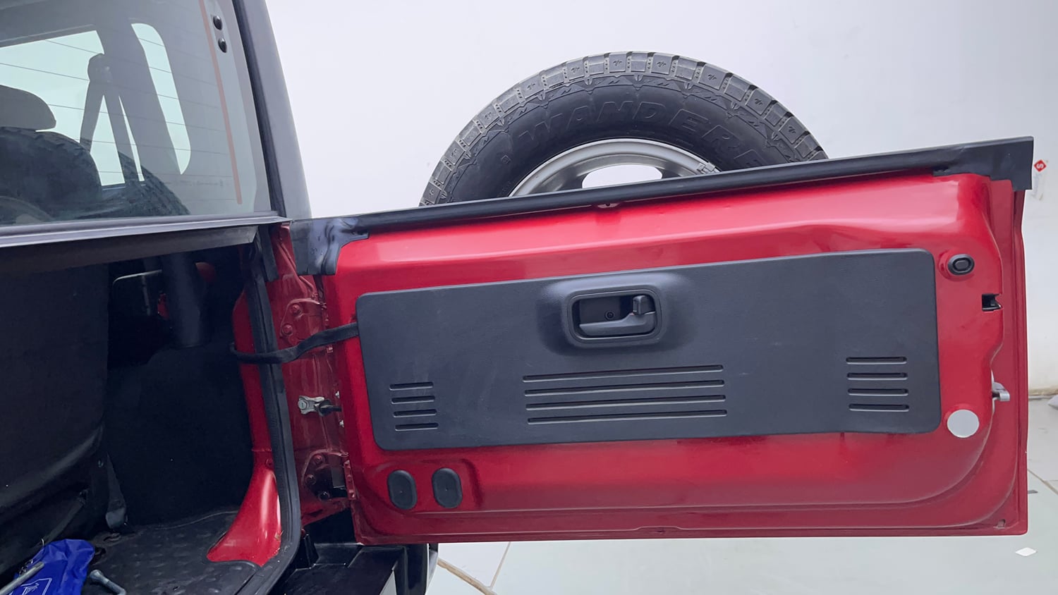 Used 2023 Mahindra Thar LX Hard Top Petrol MT 4WD Petrol Manual interior DICKY DOOR OPEN VIEW