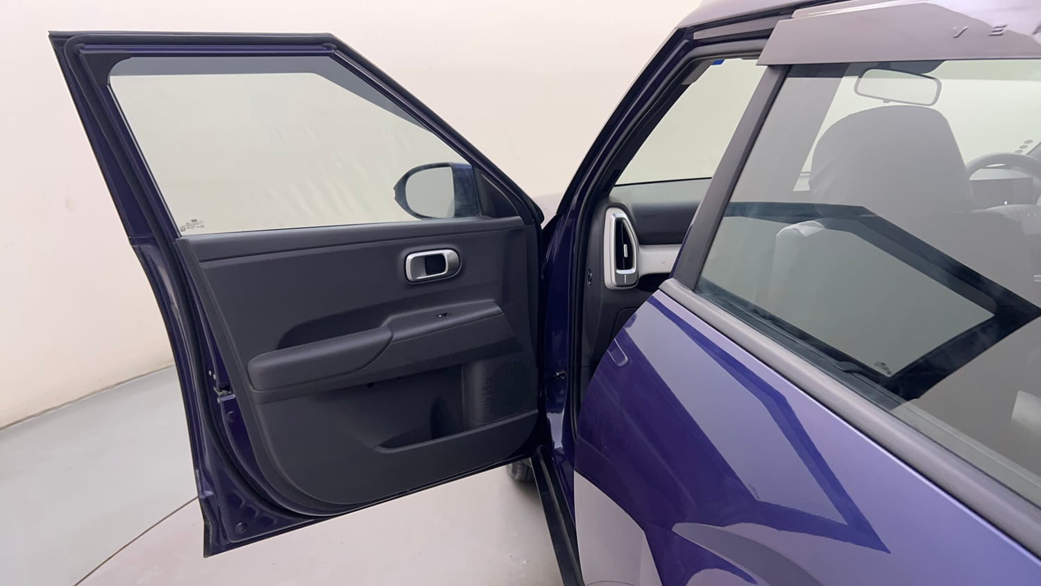 Used 2026 Hyundai Venue 1.2 Kappa Petrol MT HX 5+ Petrol Manual interior LEFT FRONT DOOR OPEN VIEW