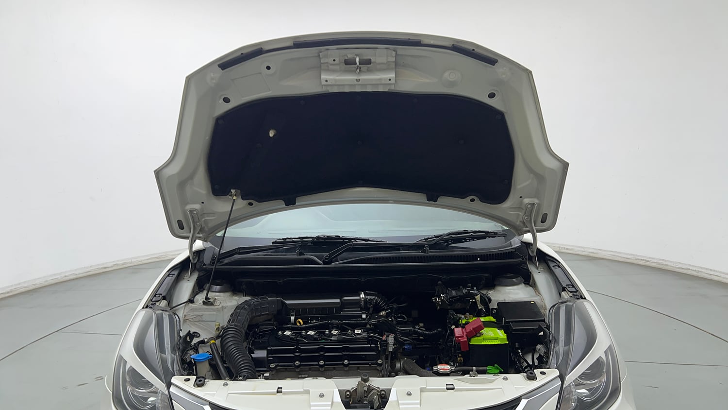 Used 2020 Maruti Suzuki Baleno Zeta Petrol Manual engine ENGINE & BONNET OPEN FRONT VIEW
