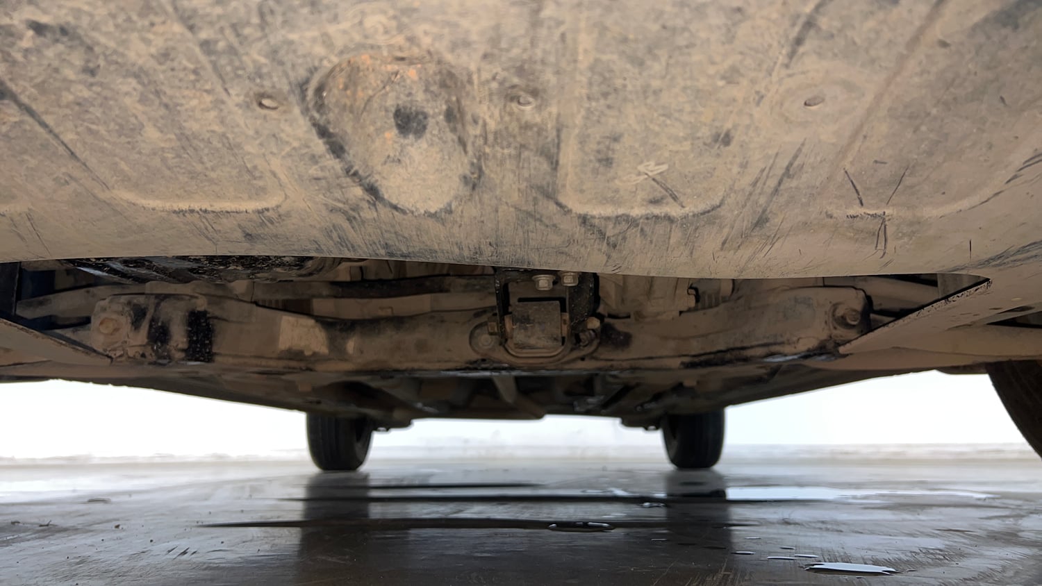 Used 2019 Hyundai Elite i20 Magna Plus 1.2 Petrol Manual extra FRONT LEFT UNDERBODY VIEW