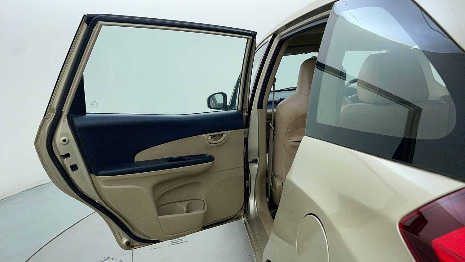 Used 2014 Honda Mobilio V Petrol Petrol Manual interior LEFT REAR DOOR OPEN VIEW