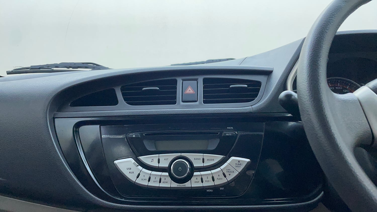 Used 2017 maruti-suzuki Alto K10 VXi (O) AMT Petrol Automatic top_features Integrated (in-dash) music system