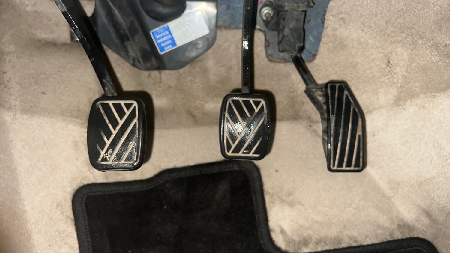 Used 2018 Maruti Suzuki Dzire VXi Petrol Manual interior PEDALS VIEW