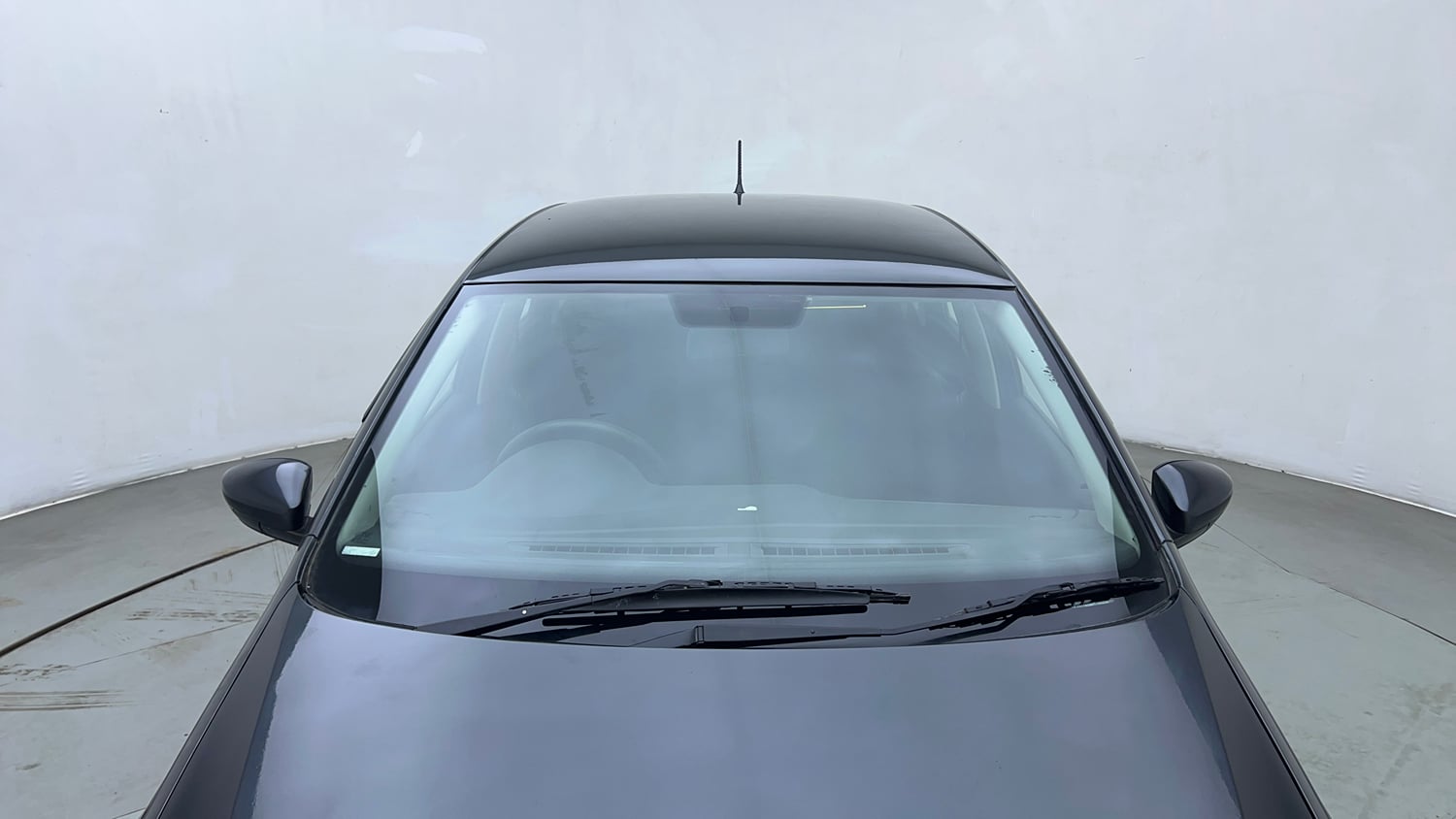 Used 2017 Volkswagen Ameo Trendline 1.2L (P) Petrol Manual exterior FRONT WINDSHIELD VIEW