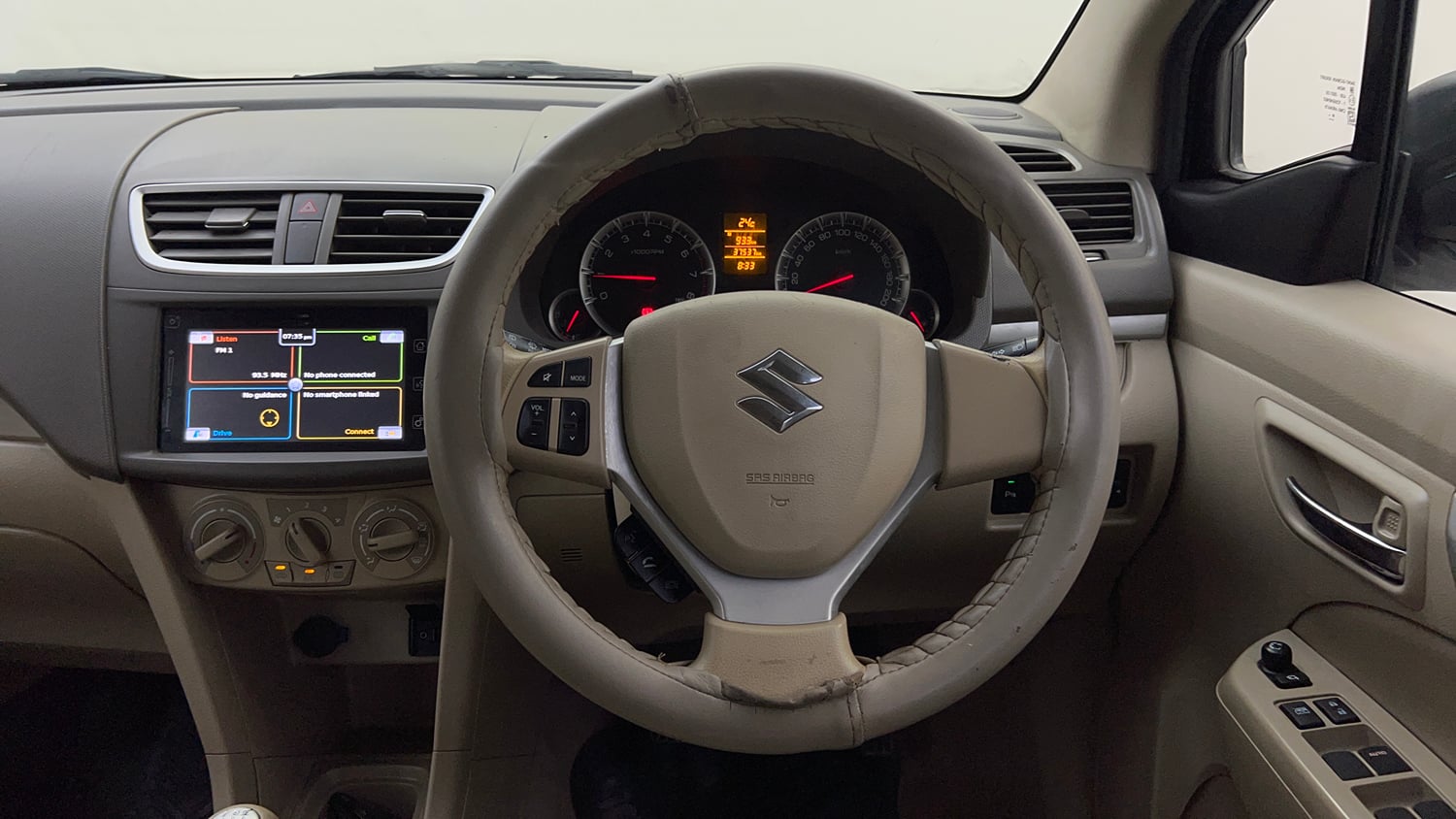 Used 2016 Maruti Suzuki Ertiga ZXI Petrol Manual top_features Steering mounted controls