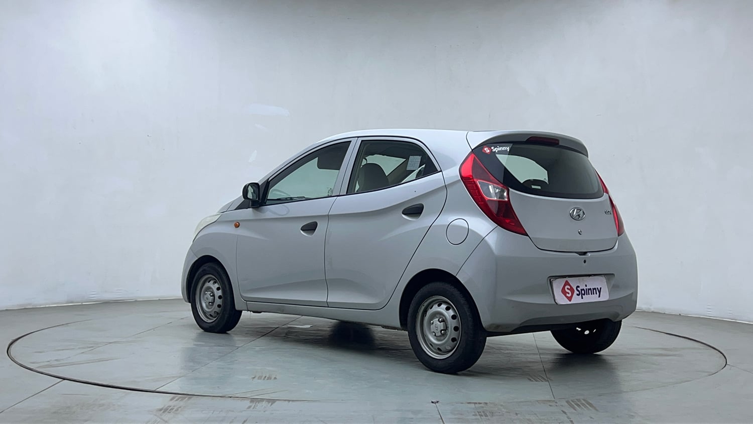 Used 2018 Hyundai Eon Era + Petrol Manual exterior LEFT REAR CORNER VIEW
