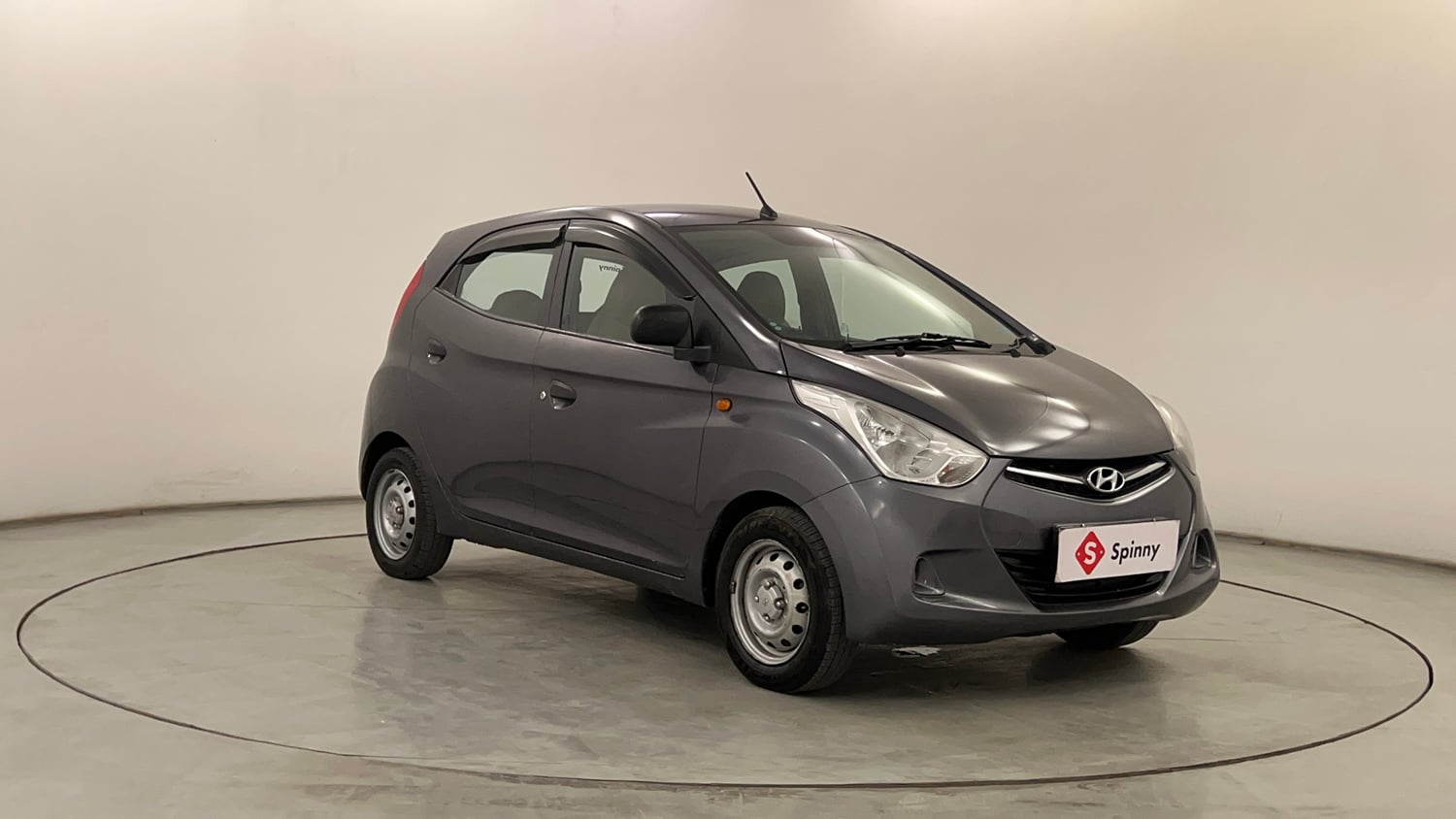 Used 2019 Hyundai Eon Era + Petrol Manual exterior RIGHT FRONT CORNER VIEW