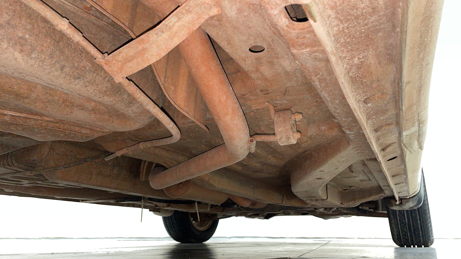 Used 2014 Honda Mobilio V Petrol Petrol Manual extra REAR RIGHT UNDERBODY VIEW