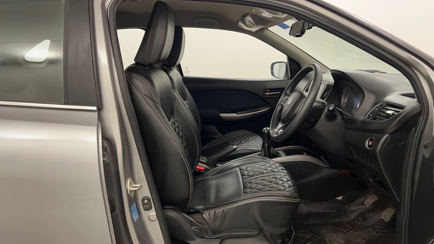 Used 2020 Maruti Suzuki Baleno Zeta Petrol Manual interior RIGHT SIDE FRONT DOOR CABIN VIEW