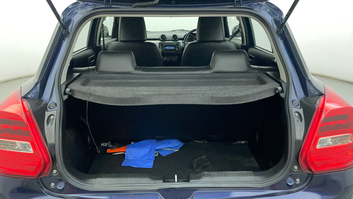 Used 2019 Maruti Suzuki Swift VXi AMT Petrol Automatic interior DICKY INSIDE VIEW