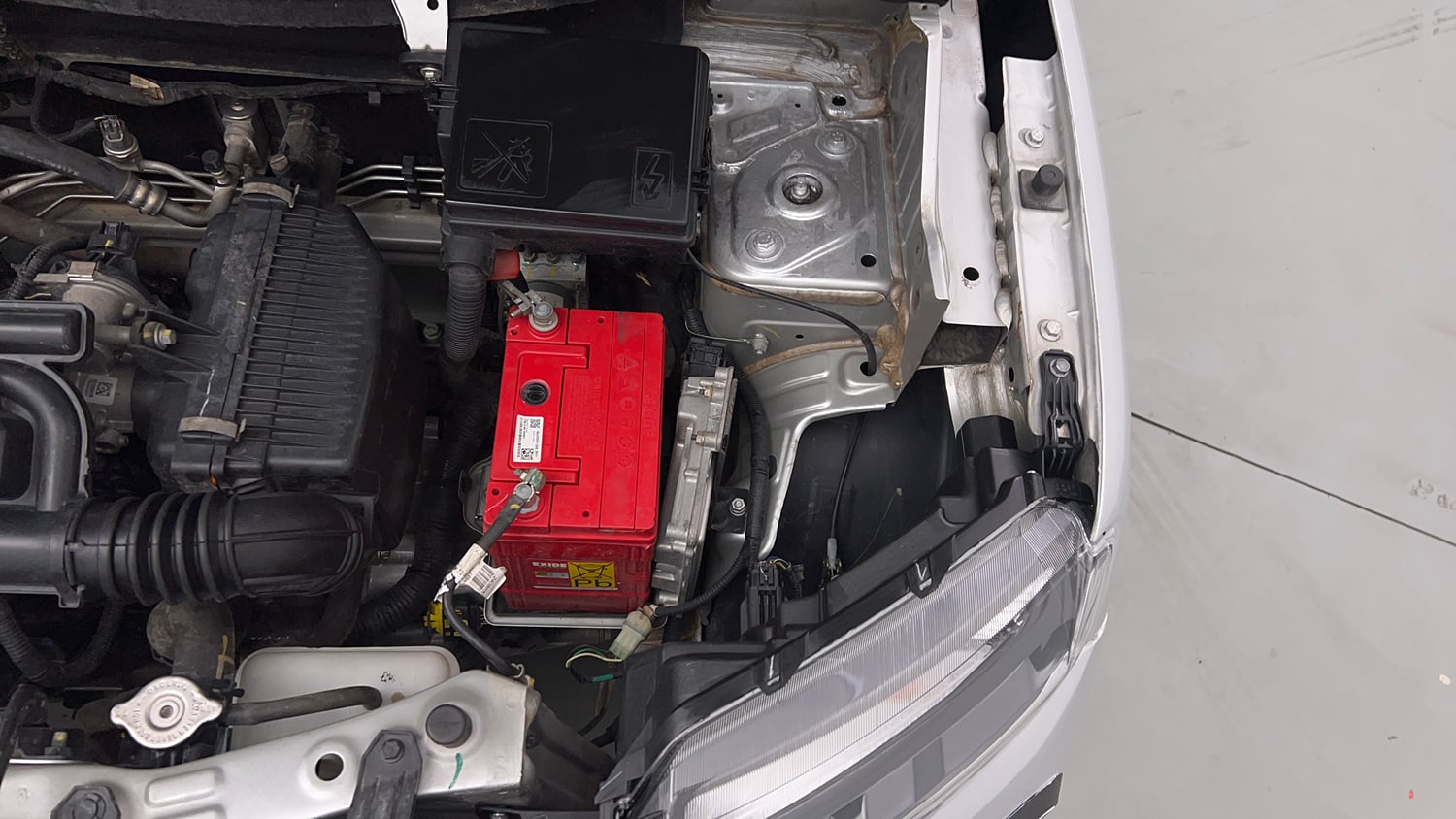 Used 2022 Renault Kwid CLIMBER 1.0 AMT (O) Petrol Automatic engine ENGINE LEFT SIDE VIEW