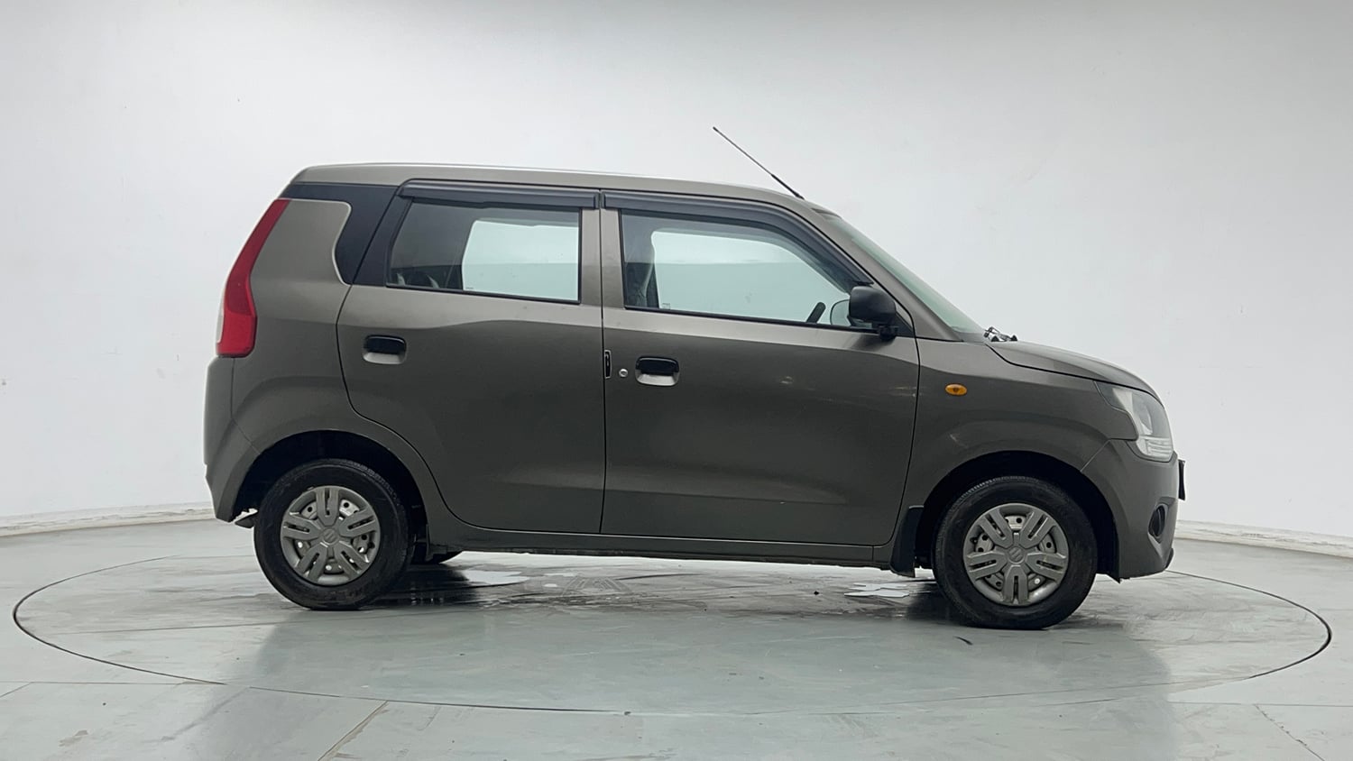 Used 2019 Maruti Suzuki Wagon R LXi (O) 1.0 CNG Cng Manual exterior RIGHT SIDE VIEW