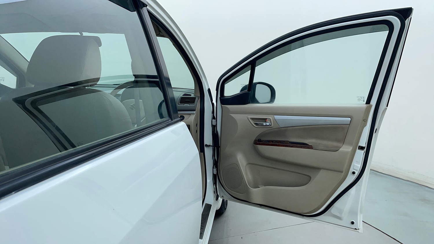 Used 2016 Maruti Suzuki Ertiga ZXI+ Petrol Manual interior RIGHT FRONT DOOR OPEN VIEW