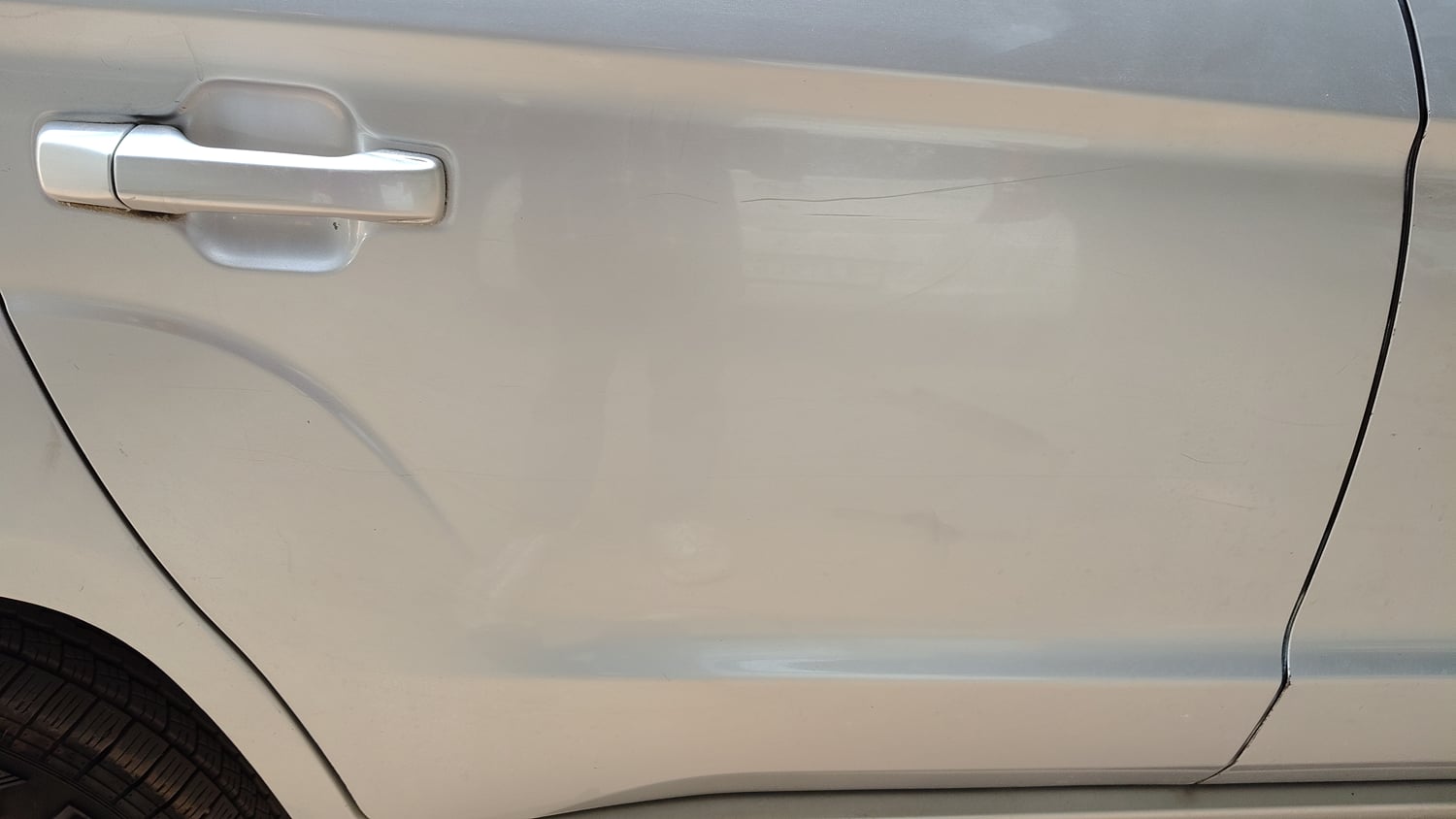 Used 2017 Mahindra TUV300 T8 mHAWK100 Diesel Manual dents MINOR SCRATCH