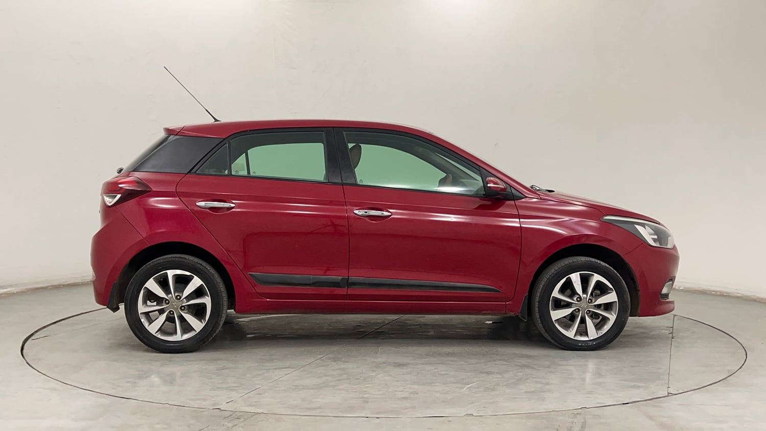 Used 2015 Hyundai Elite i20 Asta 1.2 Petrol Manual exterior RIGHT SIDE VIEW