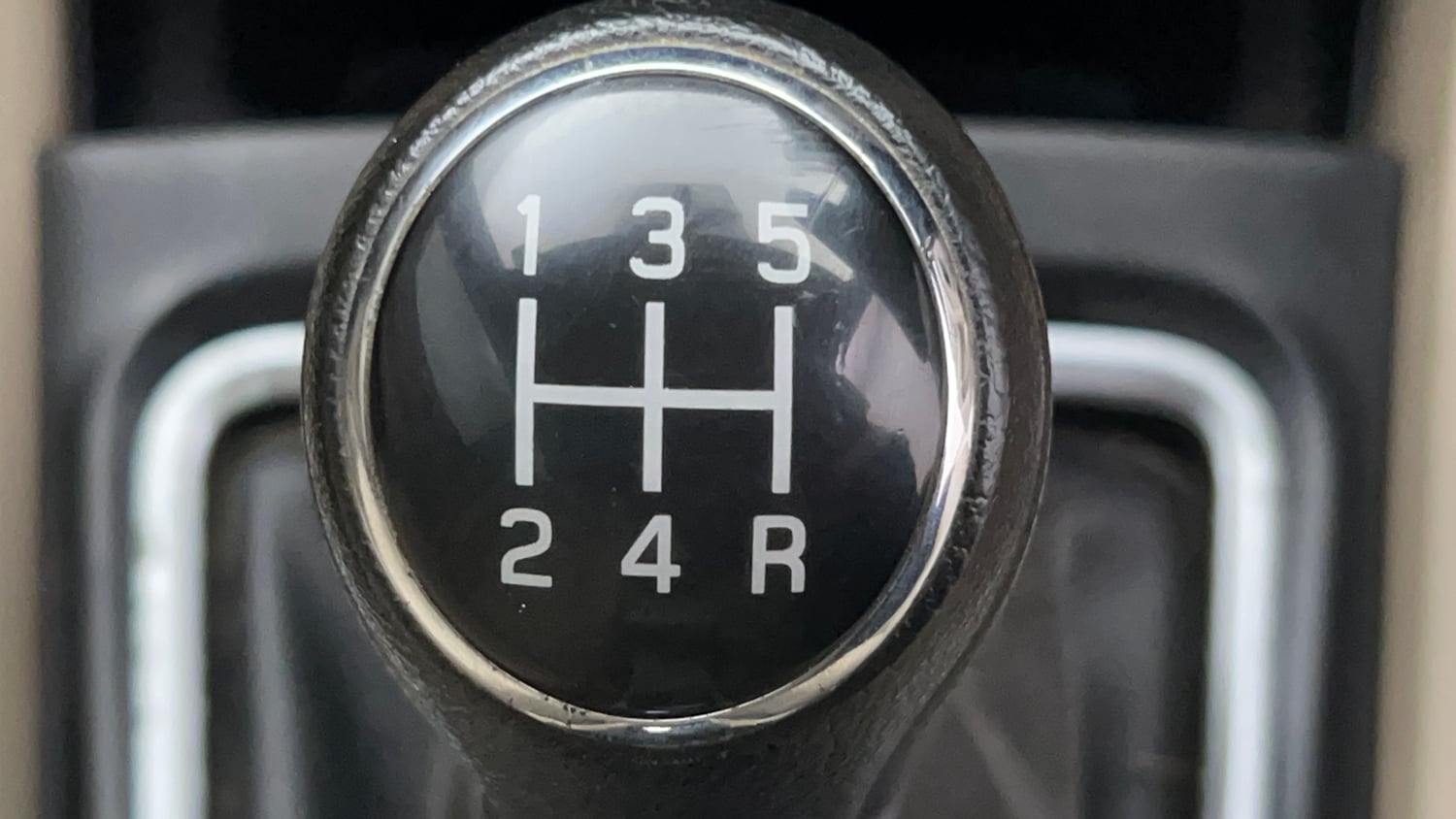 Used 2021 Maruti Suzuki Ciaz Alpha 1.5 Petrol Manual interior GEAR  KNOB VIEW