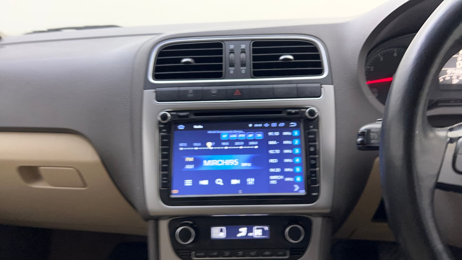 Used 2016 Volkswagen Vento Highline 1.2 (P) AT Petrol Automatic top_features Integrated (in-dash) music system