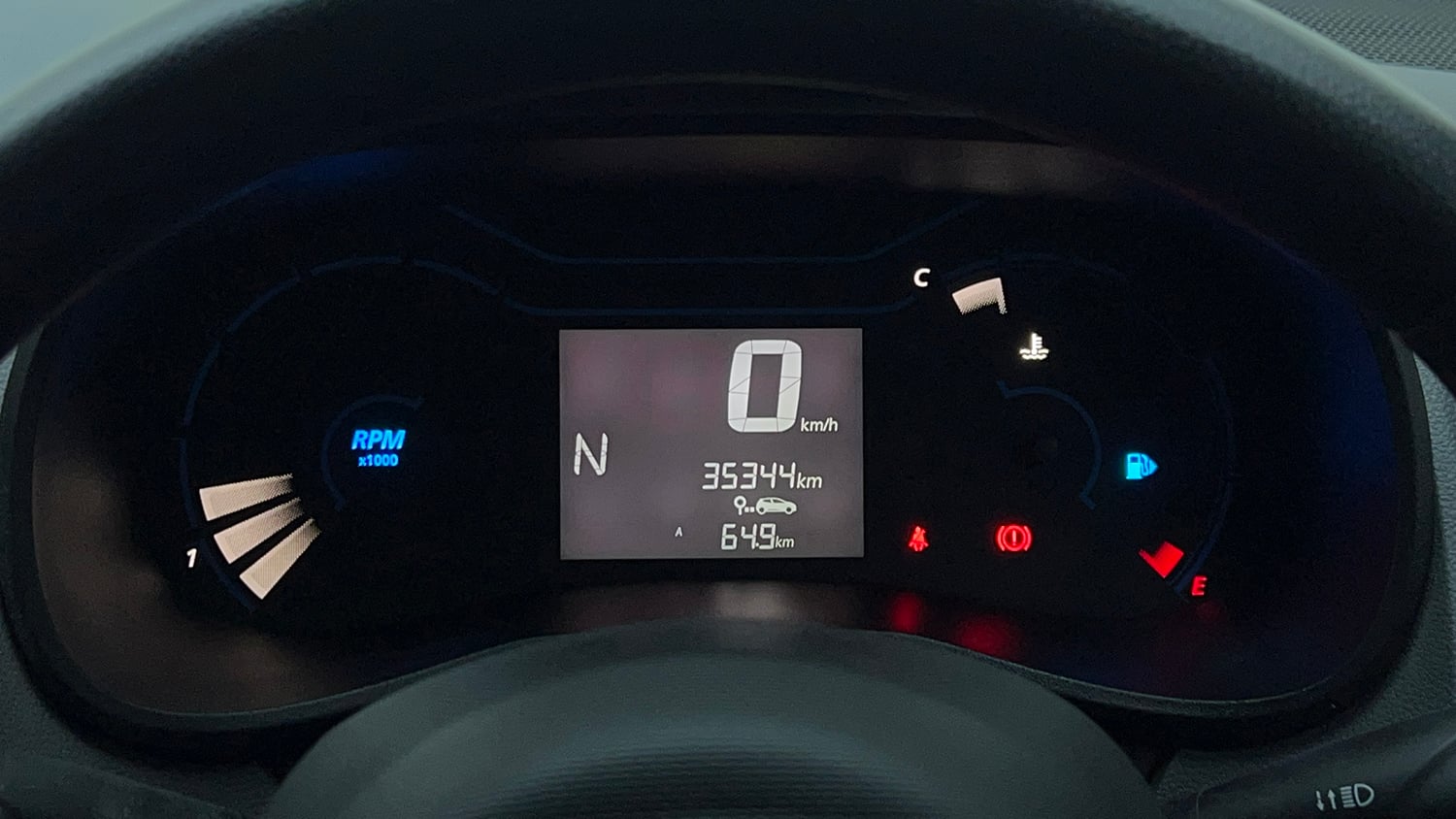 Used 2021 Renault Kwid RXT 1.0 AMT Opt Petrol Automatic interior CLUSTERMETER VIEW