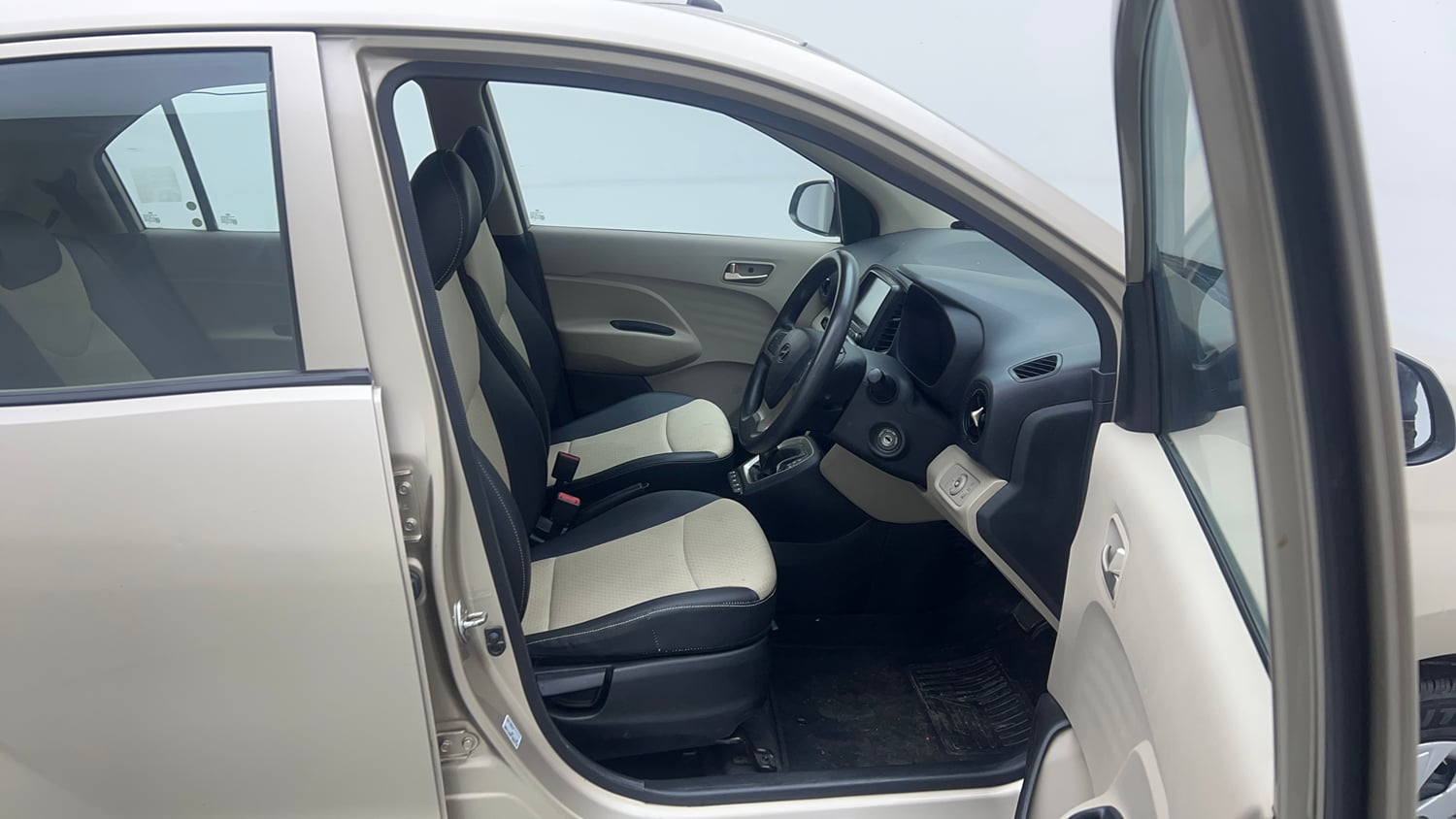 Used 2019 Hyundai Santro Sportz AMT Petrol Automatic interior RIGHT SIDE FRONT DOOR CABIN VIEW