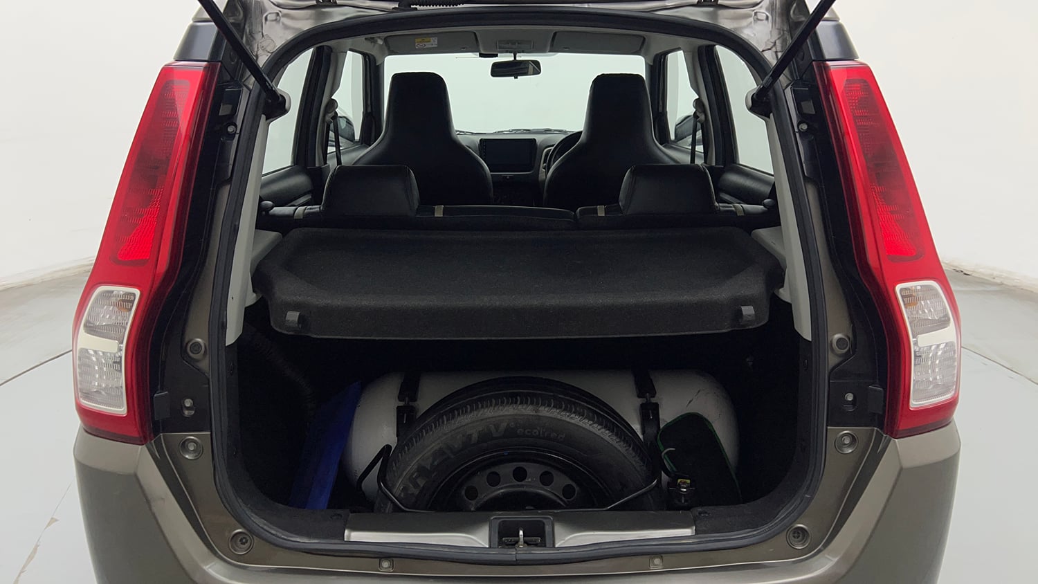 Used 2024 Maruti Suzuki Wagon R VXI 1.0 CNG Cng Manual interior DICKY INSIDE VIEW