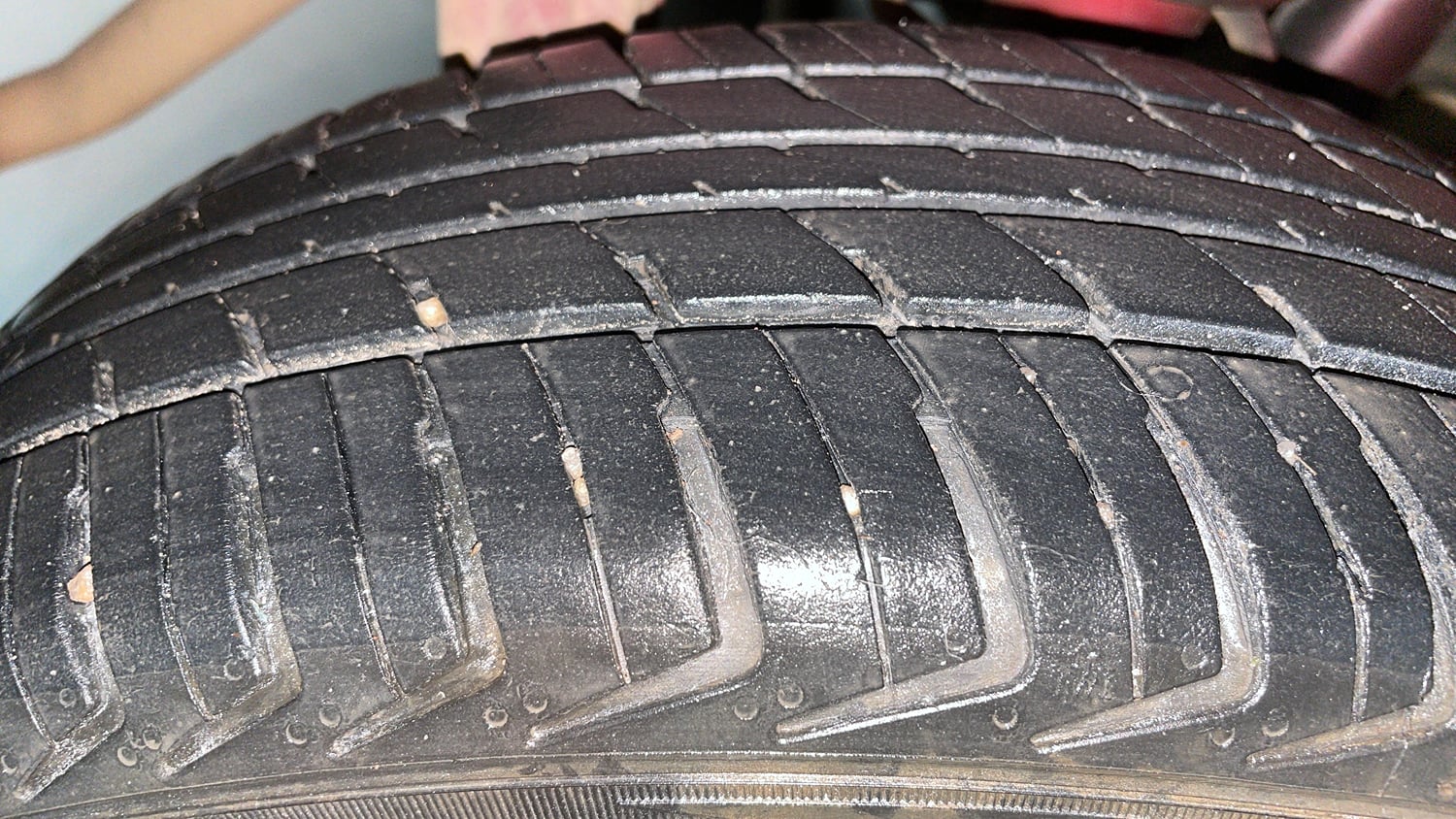 Used 2017 maruti-suzuki Alto K10 VXi (O) AMT Petrol Automatic tyres RIGHT REAR TYRE TREAD VIEW