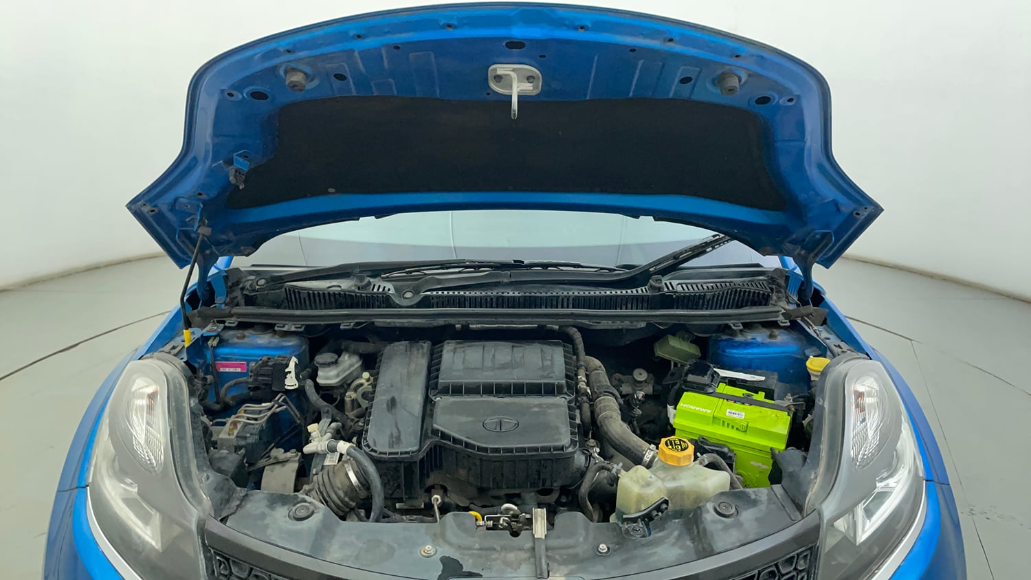 Used 2017 Tata Nexon XZ Plus Diesel Diesel Manual engine ENGINE & BONNET OPEN FRONT VIEW