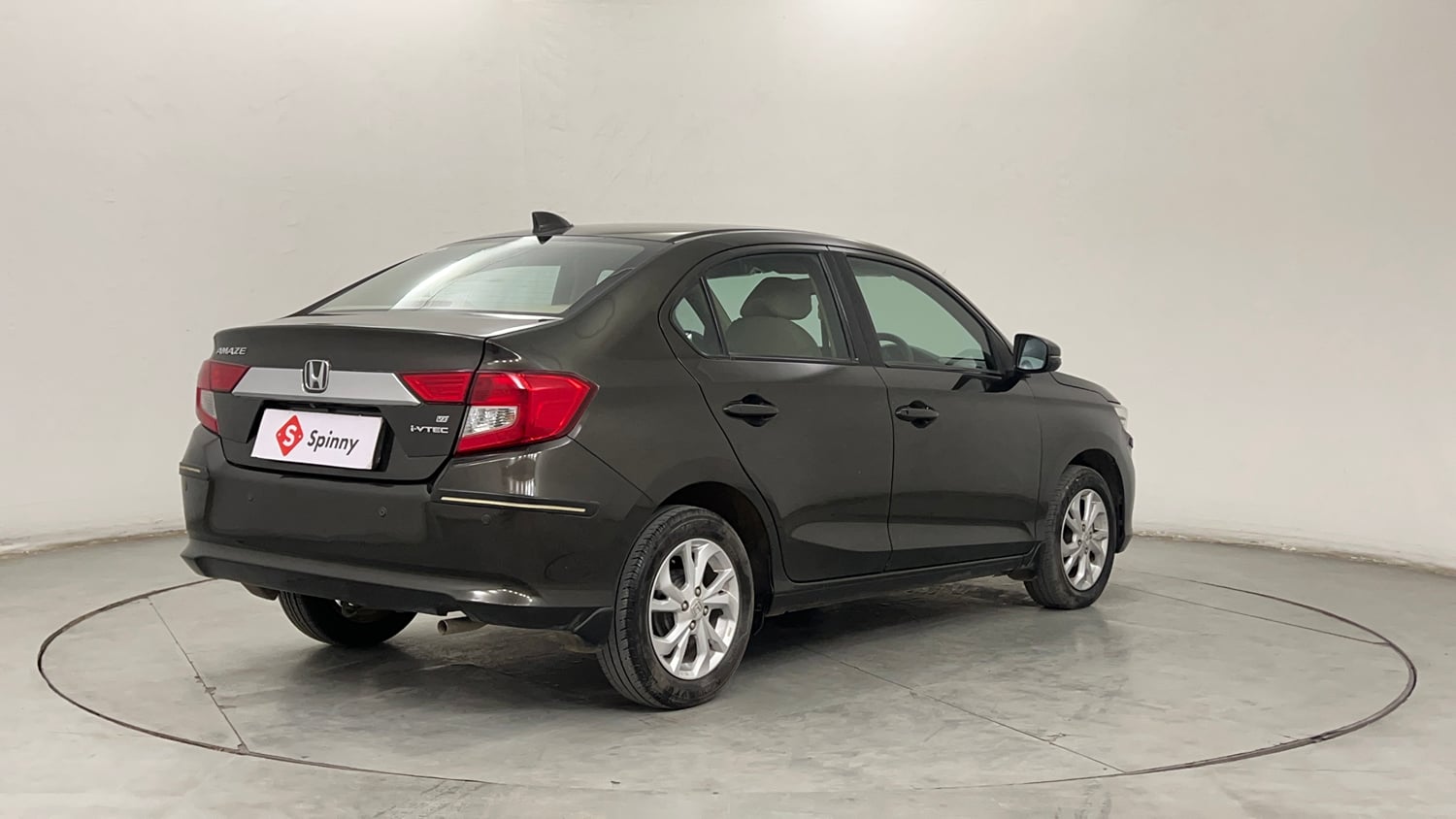 Used 2020 Honda Amaze 1.2 VX CVT Petrol Petrol Automatic exterior RIGHT REAR CORNER VIEW