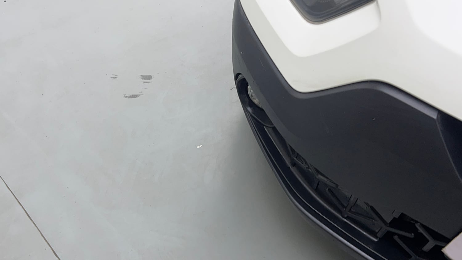 Used 2023 Tata Punch Accomplished MT Petrol Manual dents MINOR SCRATCH