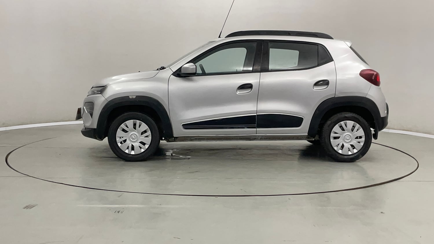 Used 2022 Renault Kwid RXT 1.0 AMT (O) Petrol Automatic exterior LEFT SIDE VIEW