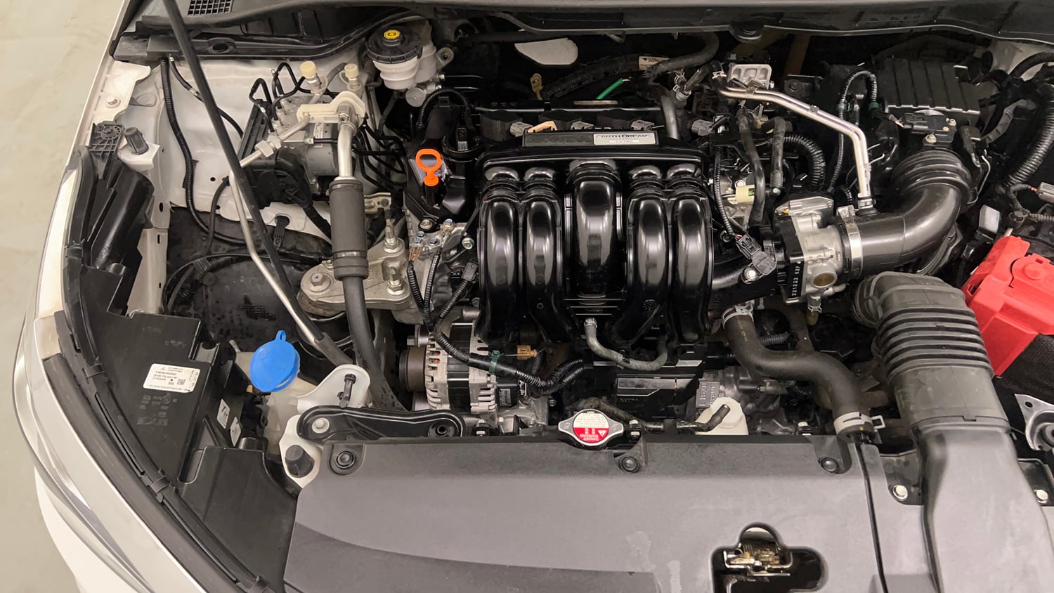 Used 2023 Honda City V CVT Petrol Petrol Automatic engine ENGINE RIGHT SIDE VIEW