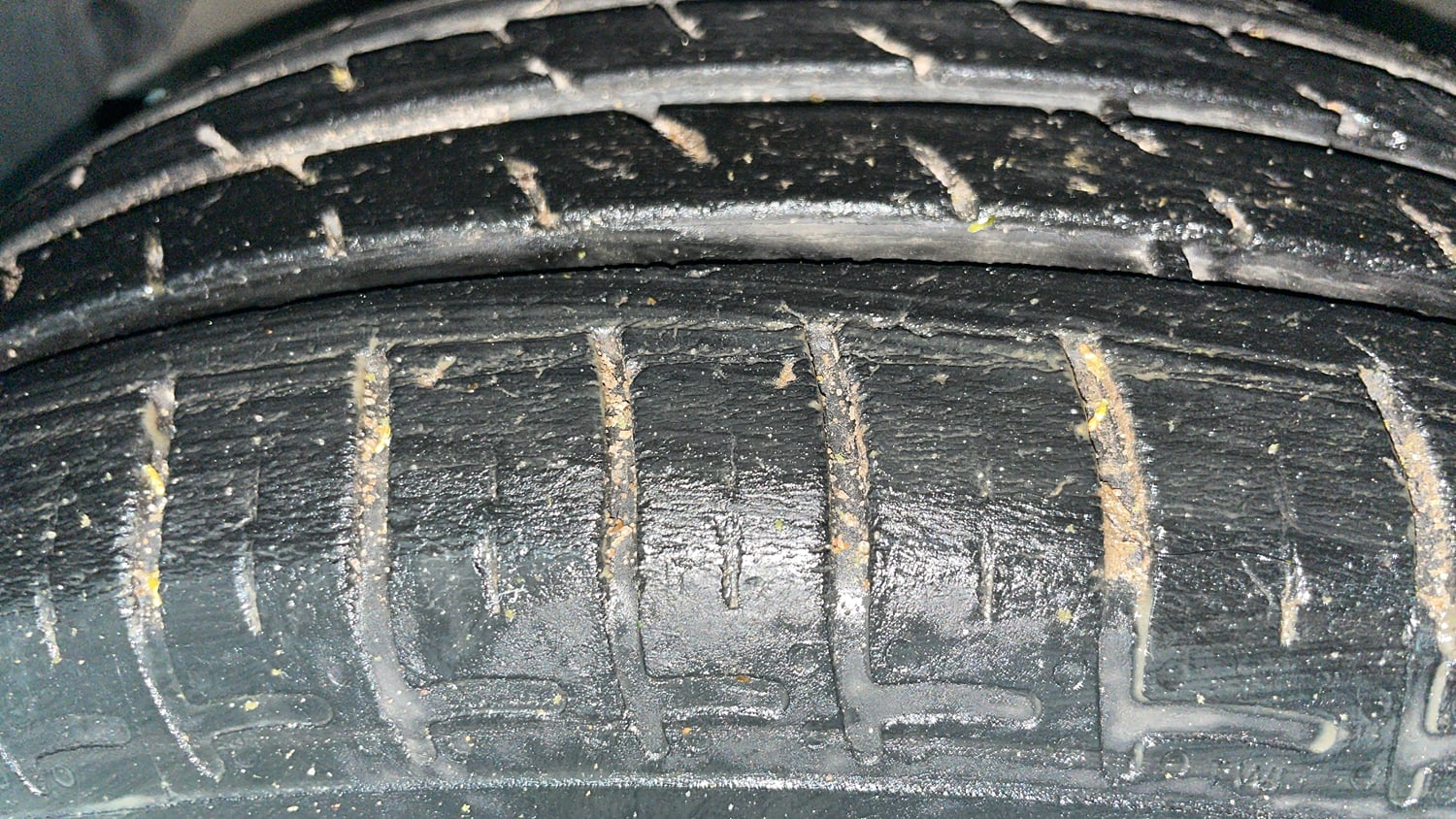 Used 2022 Hyundai Grand i10 Nios Sportz AMT 1.2 Kappa VTVT Petrol Automatic tyres LEFT FRONT TYRE TREAD VIEW