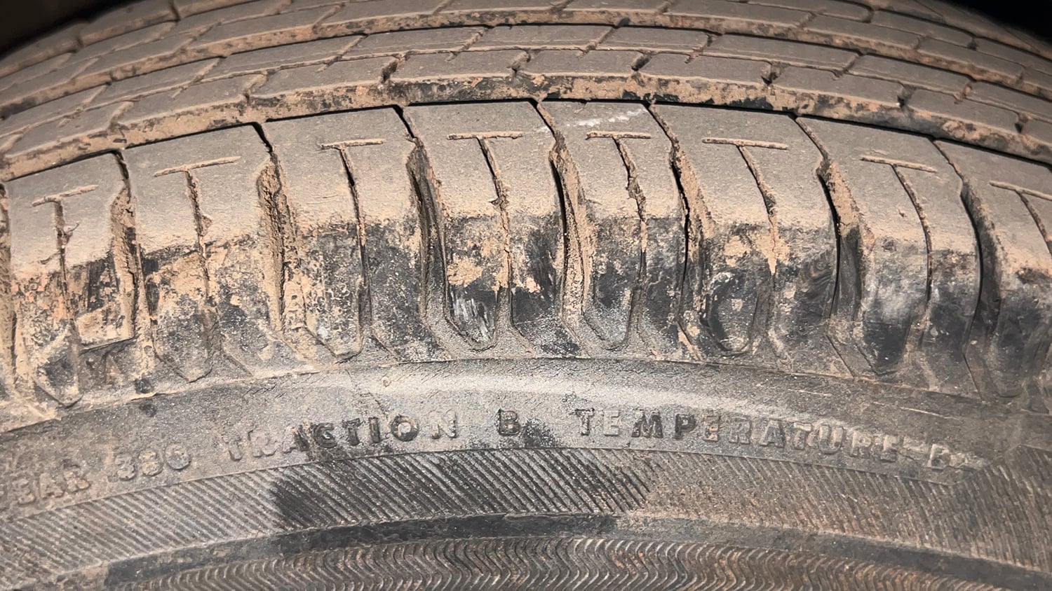 Used 2018 Maruti Suzuki Swift VXi Petrol Manual tyres RIGHT FRONT TYRE TREAD VIEW