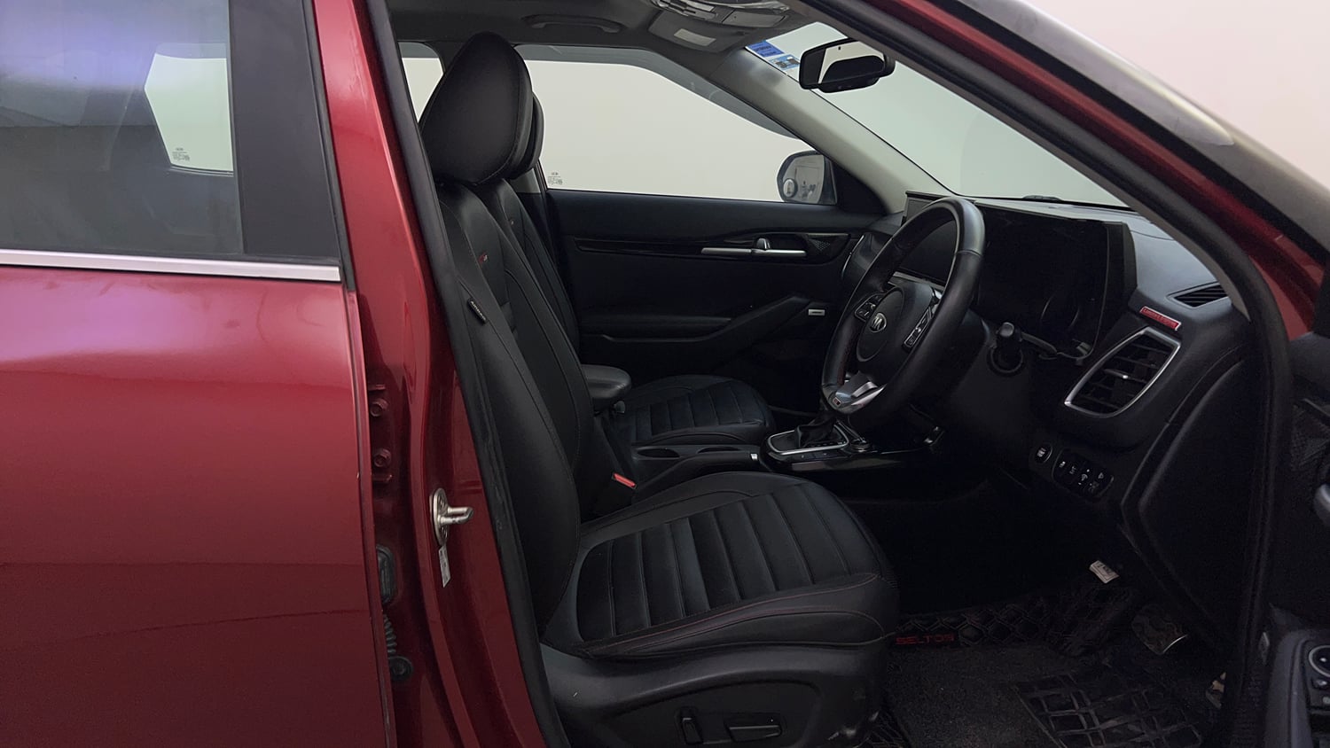 Used 2021 Kia Seltos GTX Plus AT 1.5 Diesel Diesel Automatic interior RIGHT SIDE FRONT DOOR CABIN VIEW