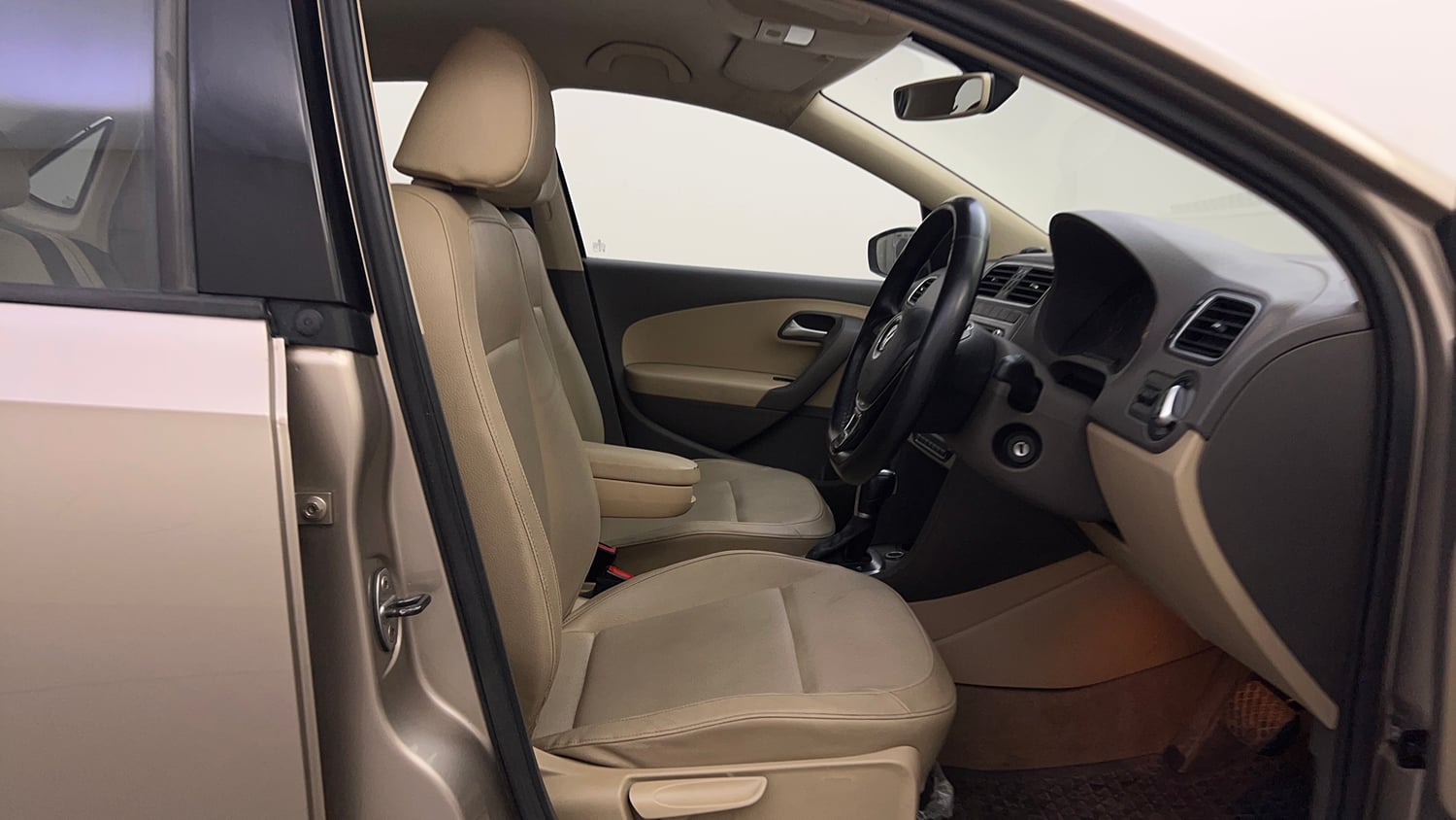 Used 2016 Volkswagen Vento Highline 1.2 (P) AT Petrol Automatic interior RIGHT SIDE FRONT DOOR CABIN VIEW