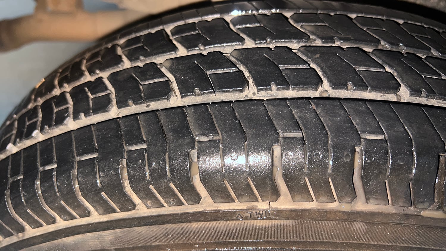 Used 2019 Maruti Suzuki Wagon R LXi (O) 1.0 CNG Cng Manual tyres RIGHT REAR TYRE TREAD VIEW