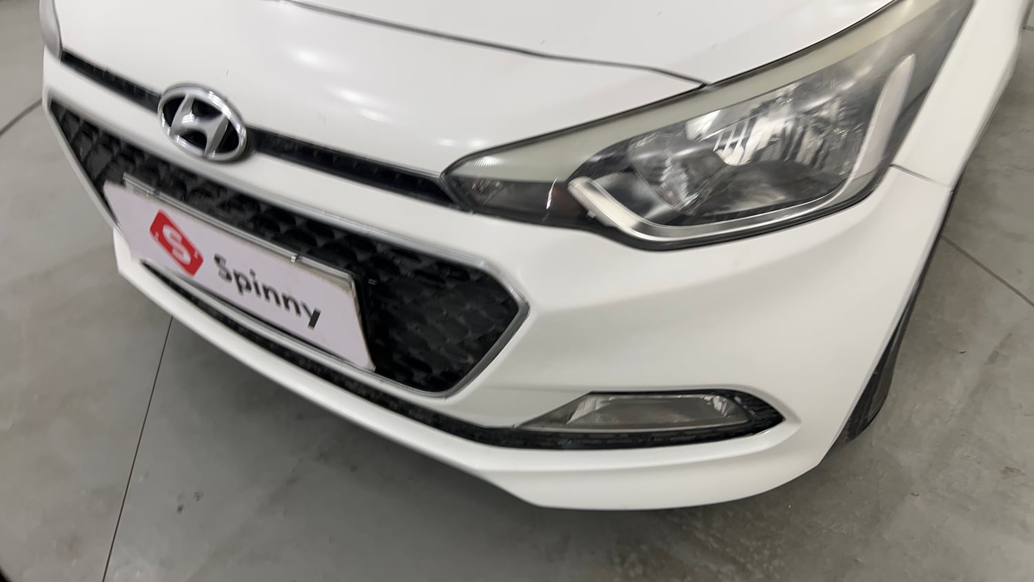 Used 2016 Hyundai Elite i20 Sportz 1.2 Petrol Manual dents MINOR SCRATCH
