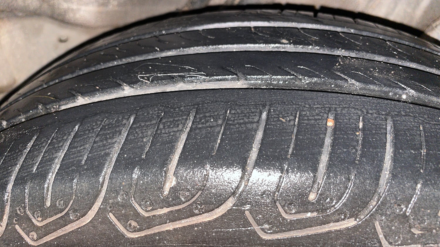 Used 2013 Honda City 1.5 V MT Petrol Manual tyres LEFT REAR TYRE TREAD VIEW