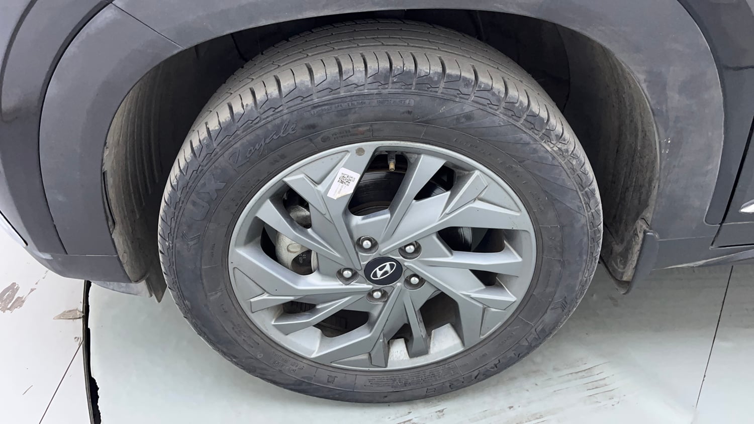 Used 2021 Hyundai Creta SX (O) 1.4 Turbo 7 DCT Petrol Automatic tyres LEFT FRONT TYRE RIM VIEW