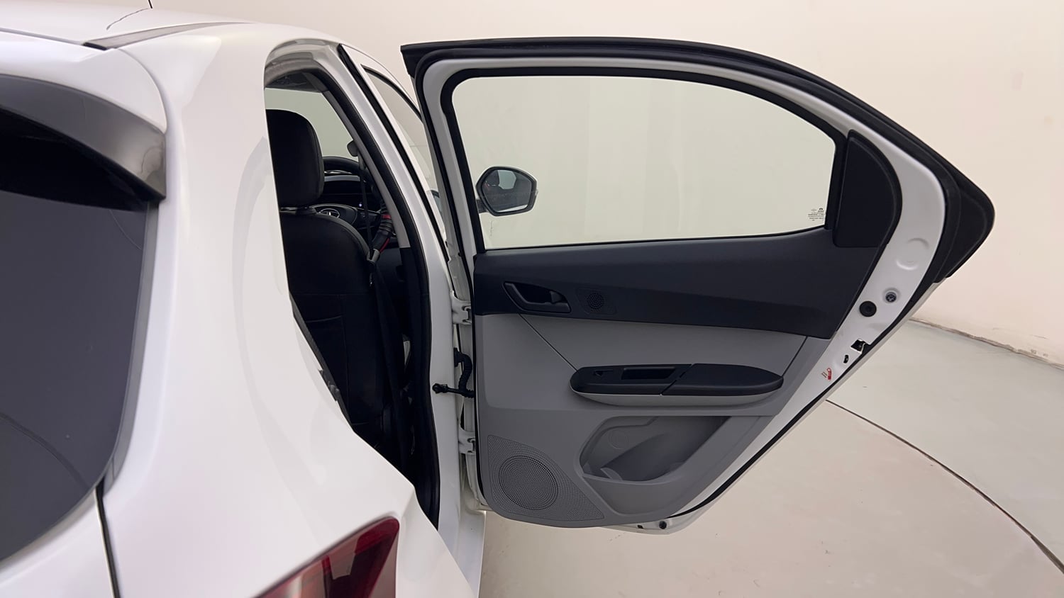 Used 2021 Tata Tiago XT Petrol Manual interior RIGHT REAR DOOR OPEN VIEW