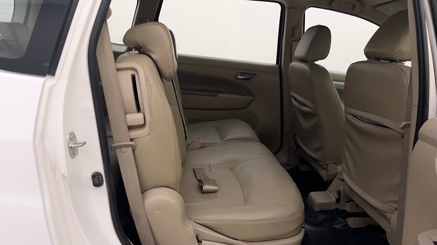 Used 2016 Maruti Suzuki Ertiga ZXI Petrol Manual interior RIGHT SIDE REAR DOOR CABIN VIEW