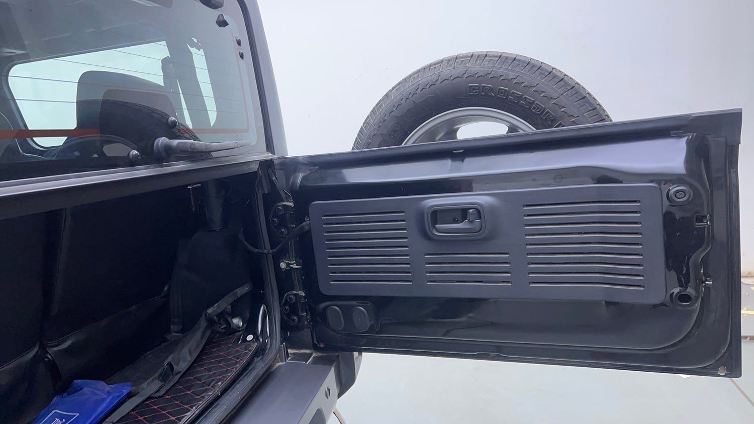 Used 2026 mahindra Thar LXT 1.5 Diesel MT 2WD Diesel Manual interior DICKY DOOR OPEN VIEW