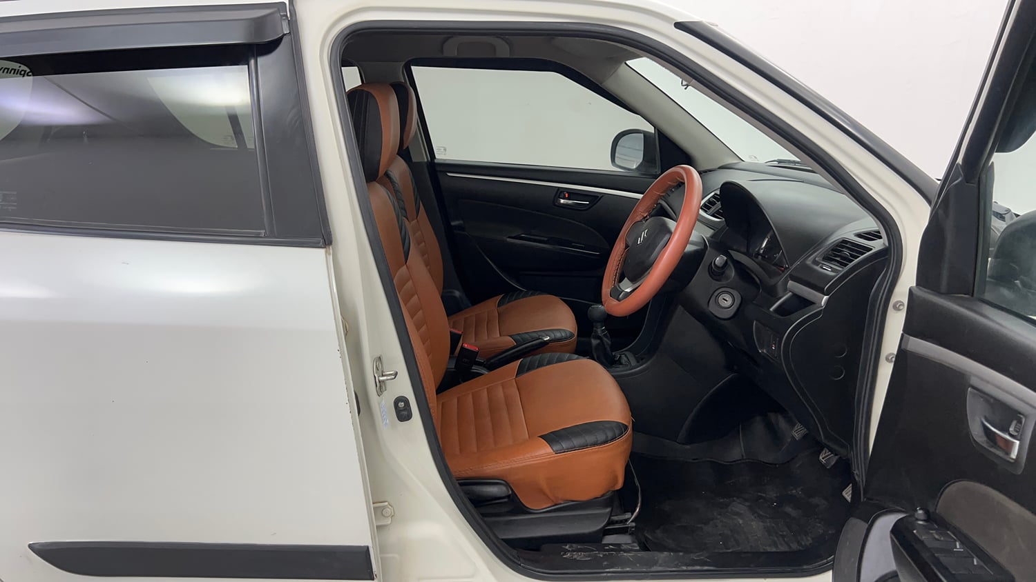 Used 2013 Maruti Suzuki Swift VDi Diesel Manual interior RIGHT SIDE FRONT DOOR CABIN VIEW