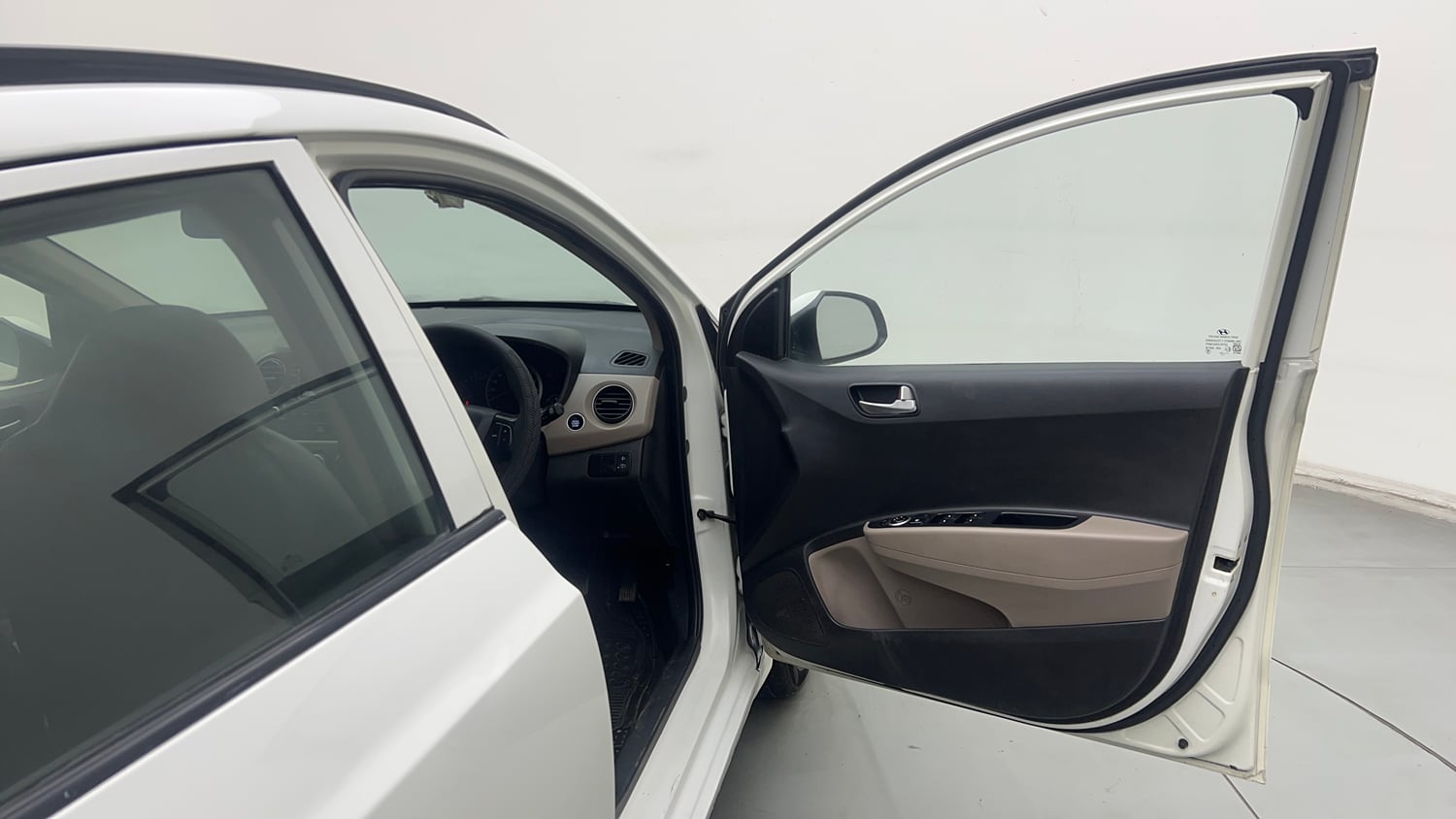 Used 2016 Hyundai Grand i10 Asta 1.2 Kappa VTVT Petrol Manual interior RIGHT FRONT DOOR OPEN VIEW