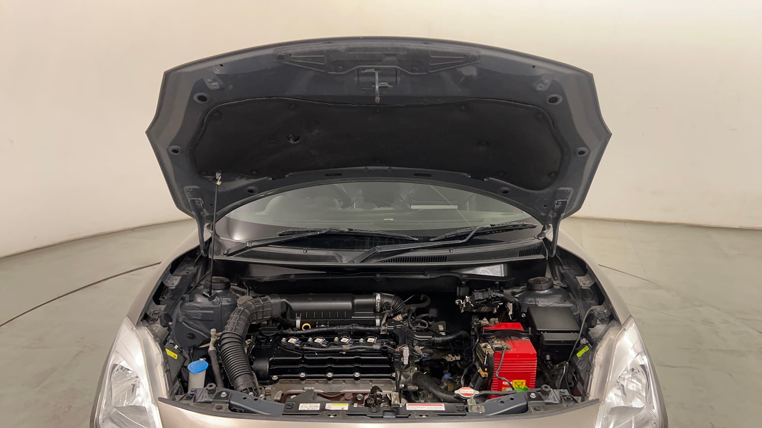 Used 2021 Maruti Suzuki Swift VXi Petrol Manual engine ENGINE & BONNET OPEN FRONT VIEW