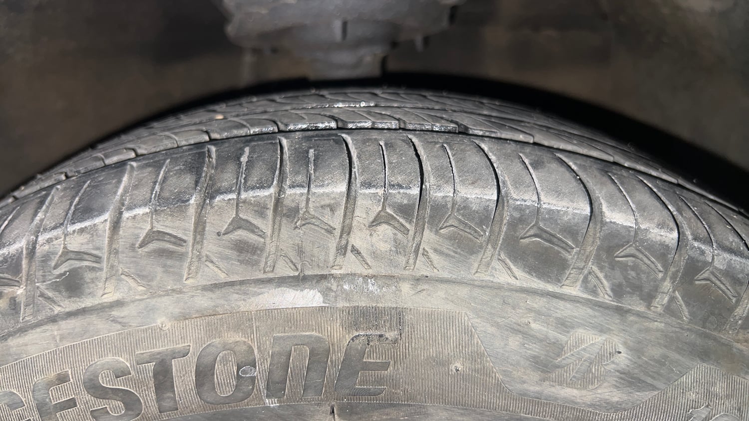 Used 2014 Hyundai Grand i10 Asta 1.2 Kappa VTVT (O) Petrol Manual tyres RIGHT FRONT TYRE TREAD VIEW