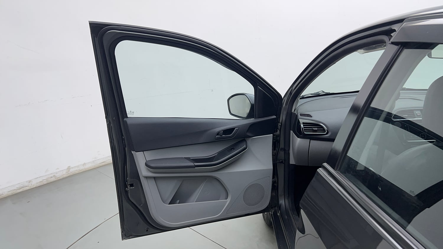 Used 2022 Tata Tiago XT Petrol Manual interior LEFT FRONT DOOR OPEN VIEW