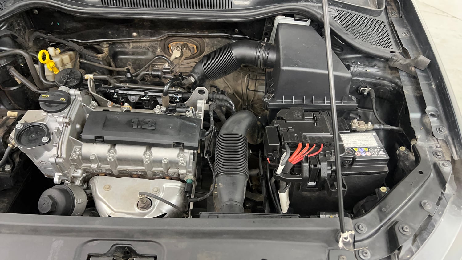 Used 2016 Volkswagen Ameo Highline1.2L (P) Petrol Manual engine ENGINE LEFT SIDE VIEW