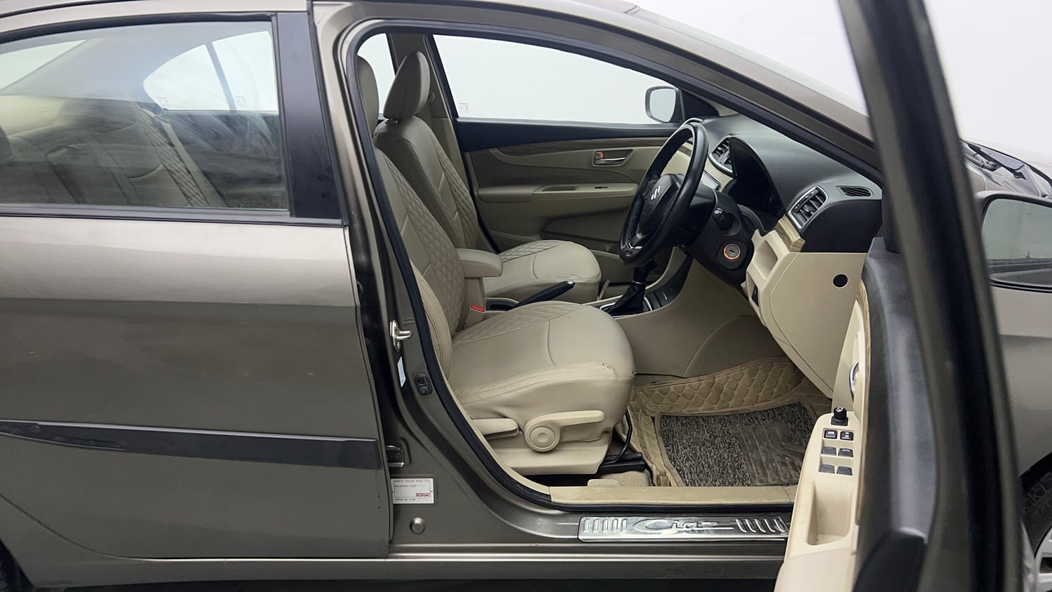 Used 2020 Maruti Suzuki Ciaz Delta Hybrid 1.5 AT Petrol Automatic interior RIGHT SIDE FRONT DOOR CABIN VIEW